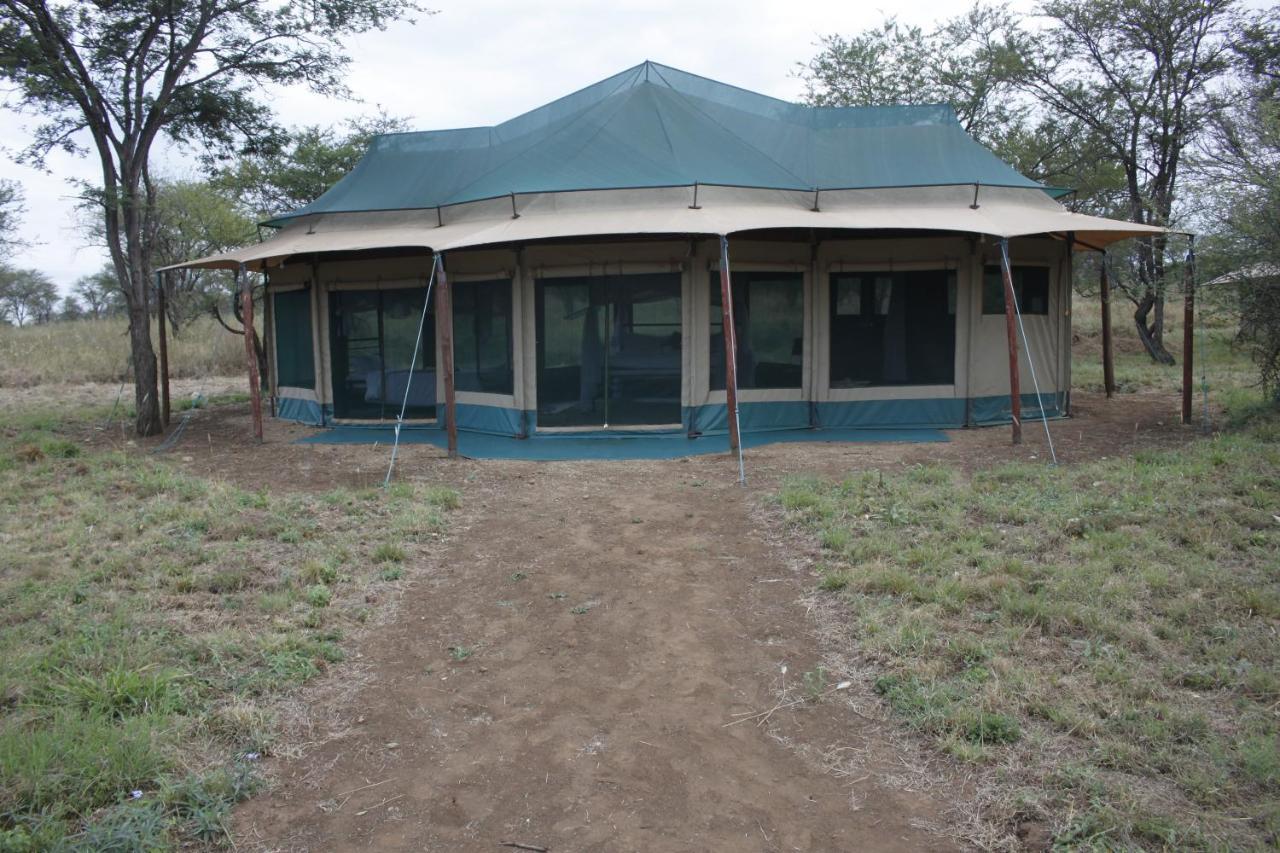 Osero Serengeti Luxury Tented Camp Banagi エクステリア 写真