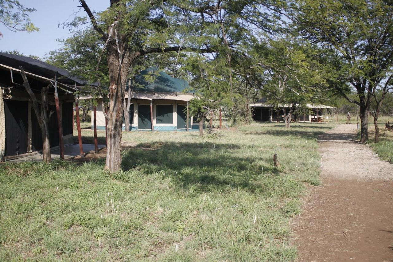 Osero Serengeti Luxury Tented Camp Banagi エクステリア 写真