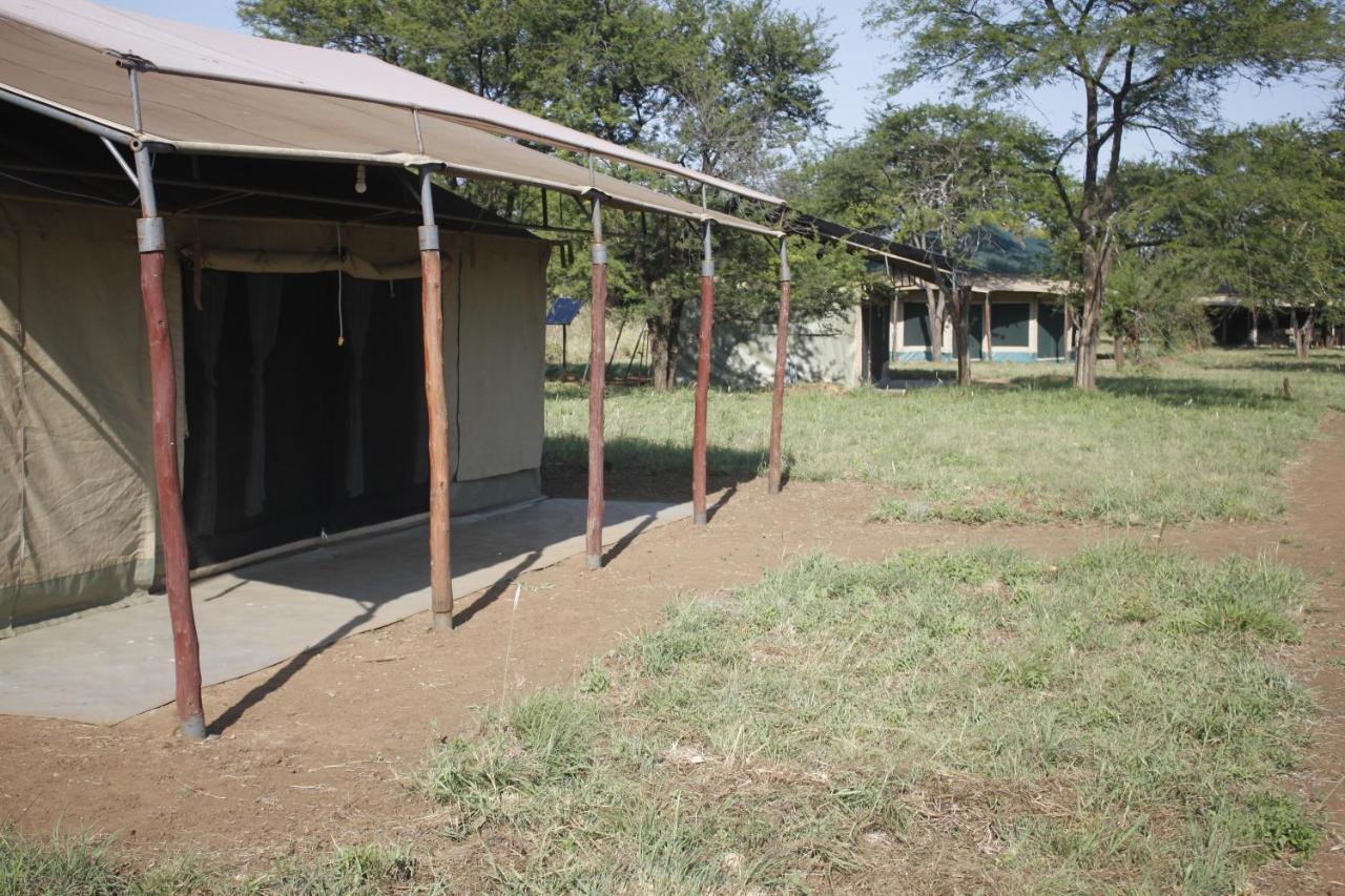 Osero Serengeti Luxury Tented Camp Banagi エクステリア 写真